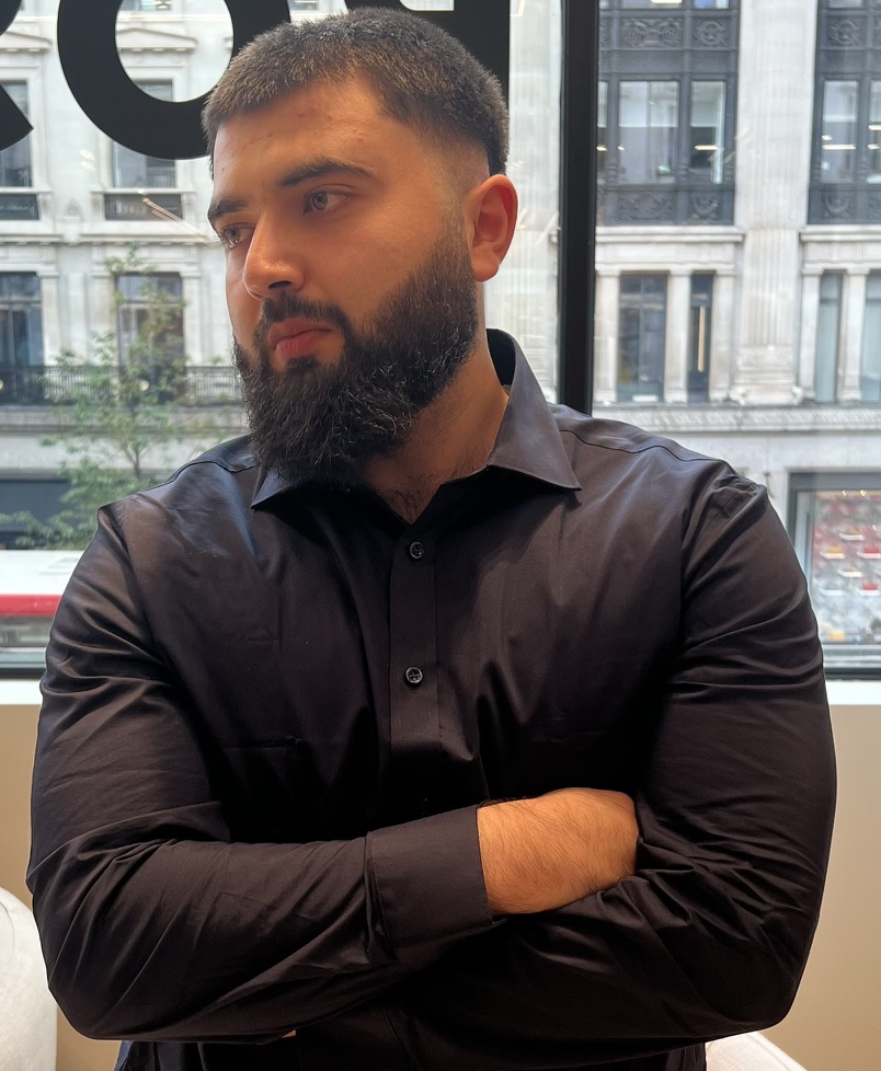 Mo, Founder of PeakyMail